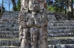 Uma das esculturas nas ruínas mayas de Copán, em Honduras
